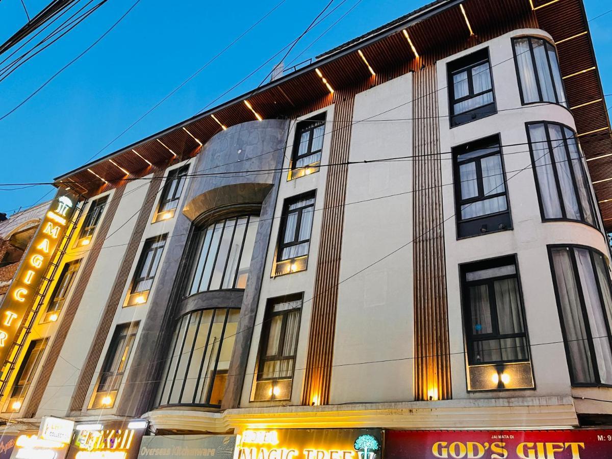Hotel Magic Tree Karol Bagh Metro Station New Delhi Bagian luar foto