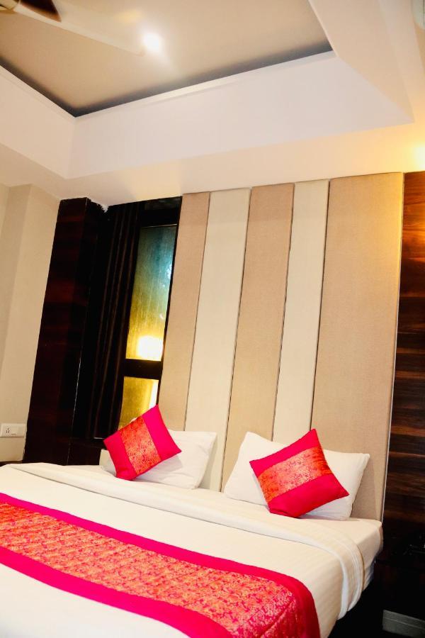Hotel Magic Tree Karol Bagh Metro Station New Delhi Bagian luar foto