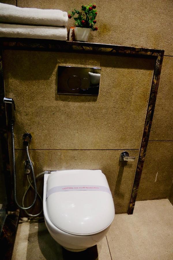 Hotel Magic Tree Karol Bagh Metro Station New Delhi Bagian luar foto