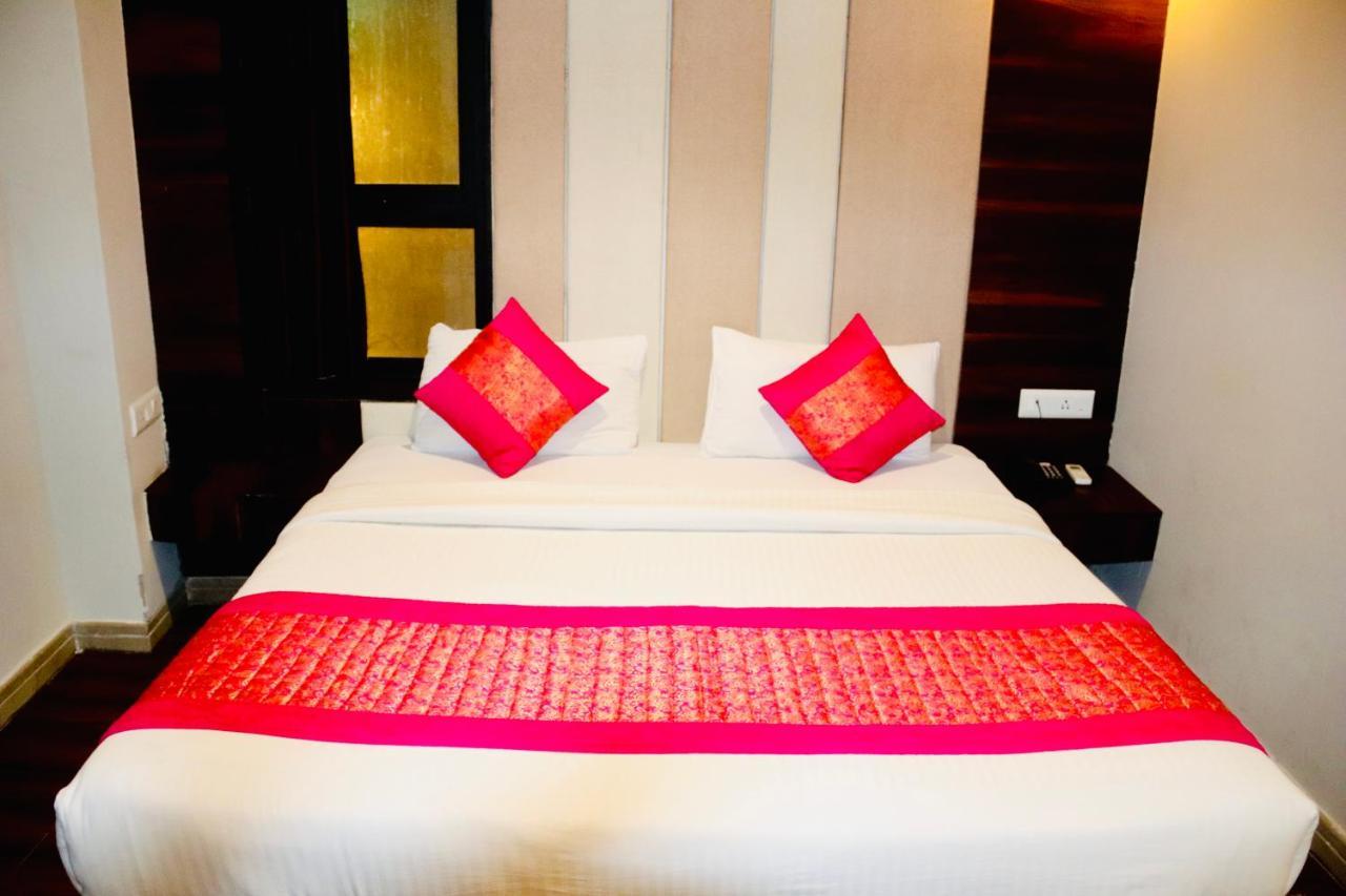 Hotel Magic Tree Karol Bagh Metro Station New Delhi Bagian luar foto
