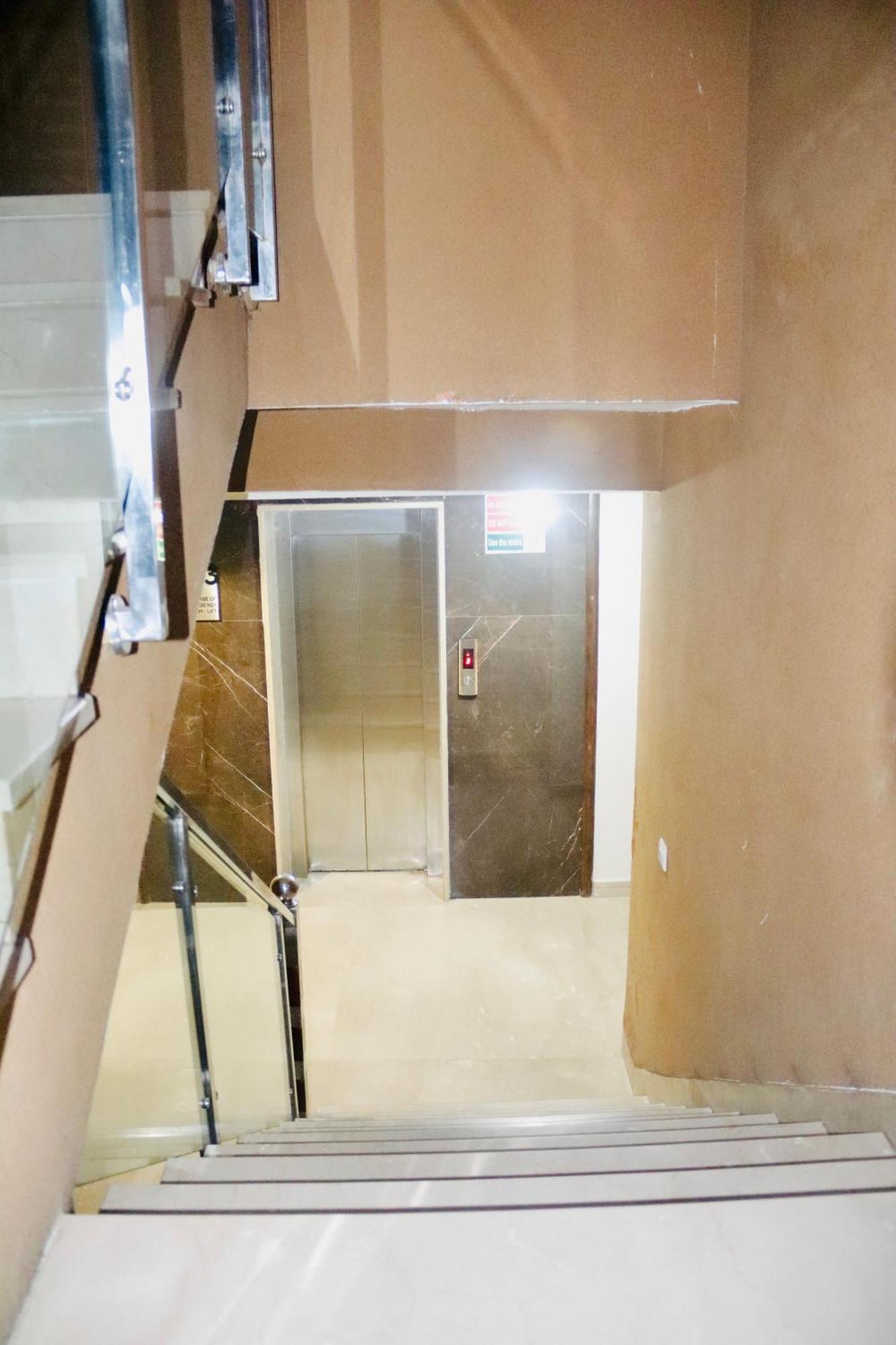 Hotel Magic Tree Karol Bagh Metro Station New Delhi Bagian luar foto